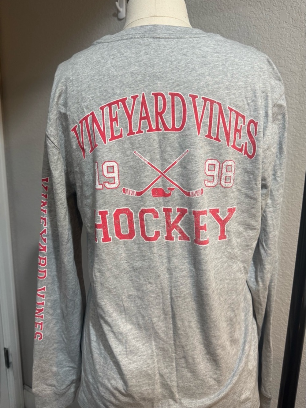 Vineyard Vines Gray Long-Sleeve Hockey Logo Tee with Pink Print